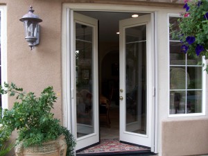 Do you see them? | If you’re looking for a mobile Screen Door service In Westlake Village that gives free estimates, you found it.